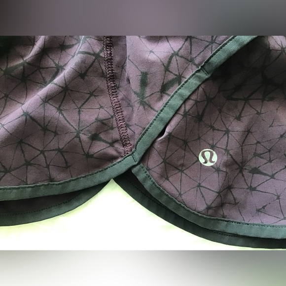 Lululemon Run: Speed Short *4-way Stretch in Star Crushed Black Cherry - Picture 6 of 10